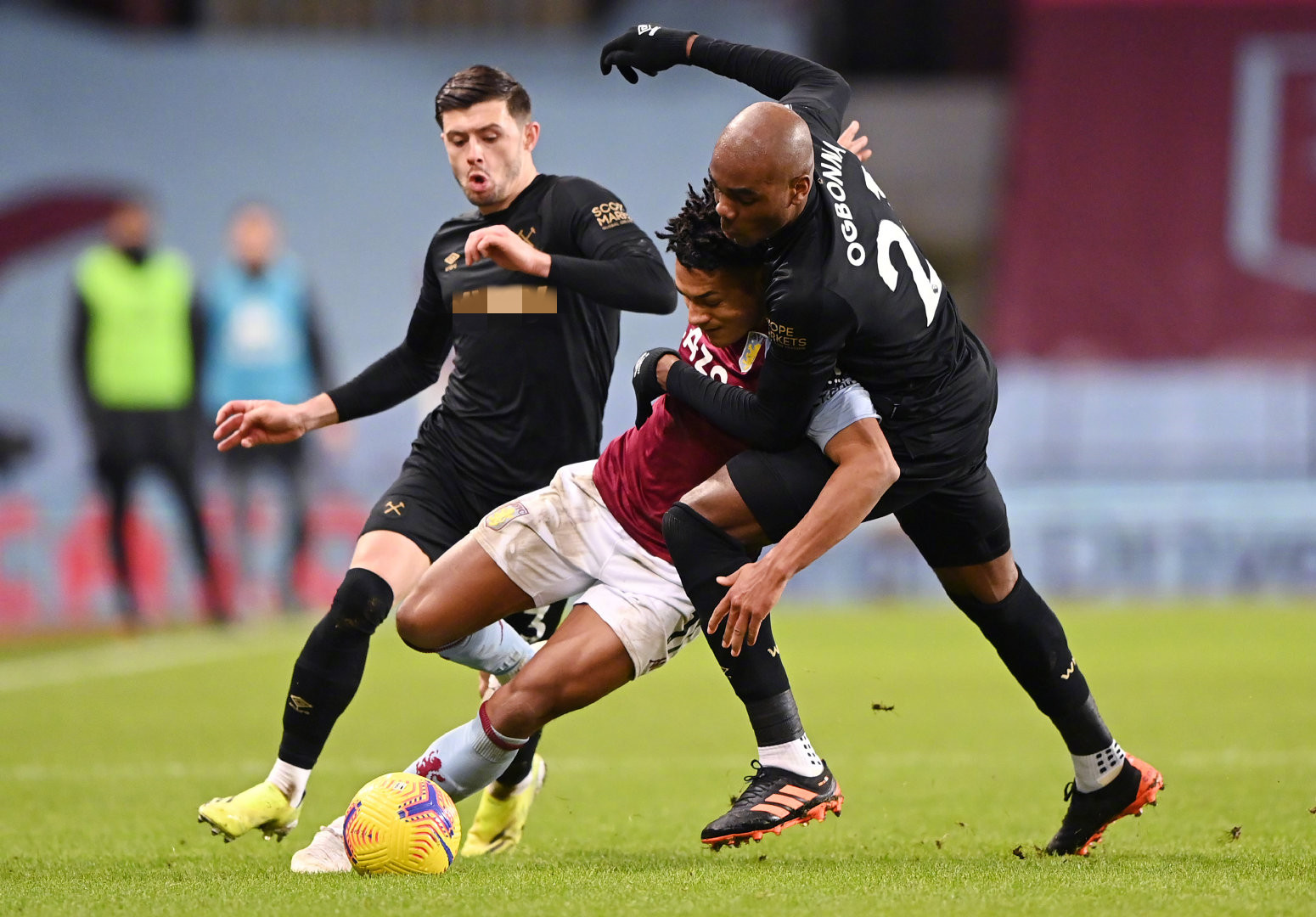 相比之下 相比之下