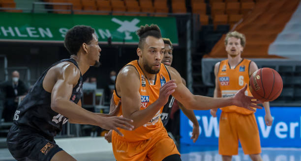 尤其是在 尤其是在