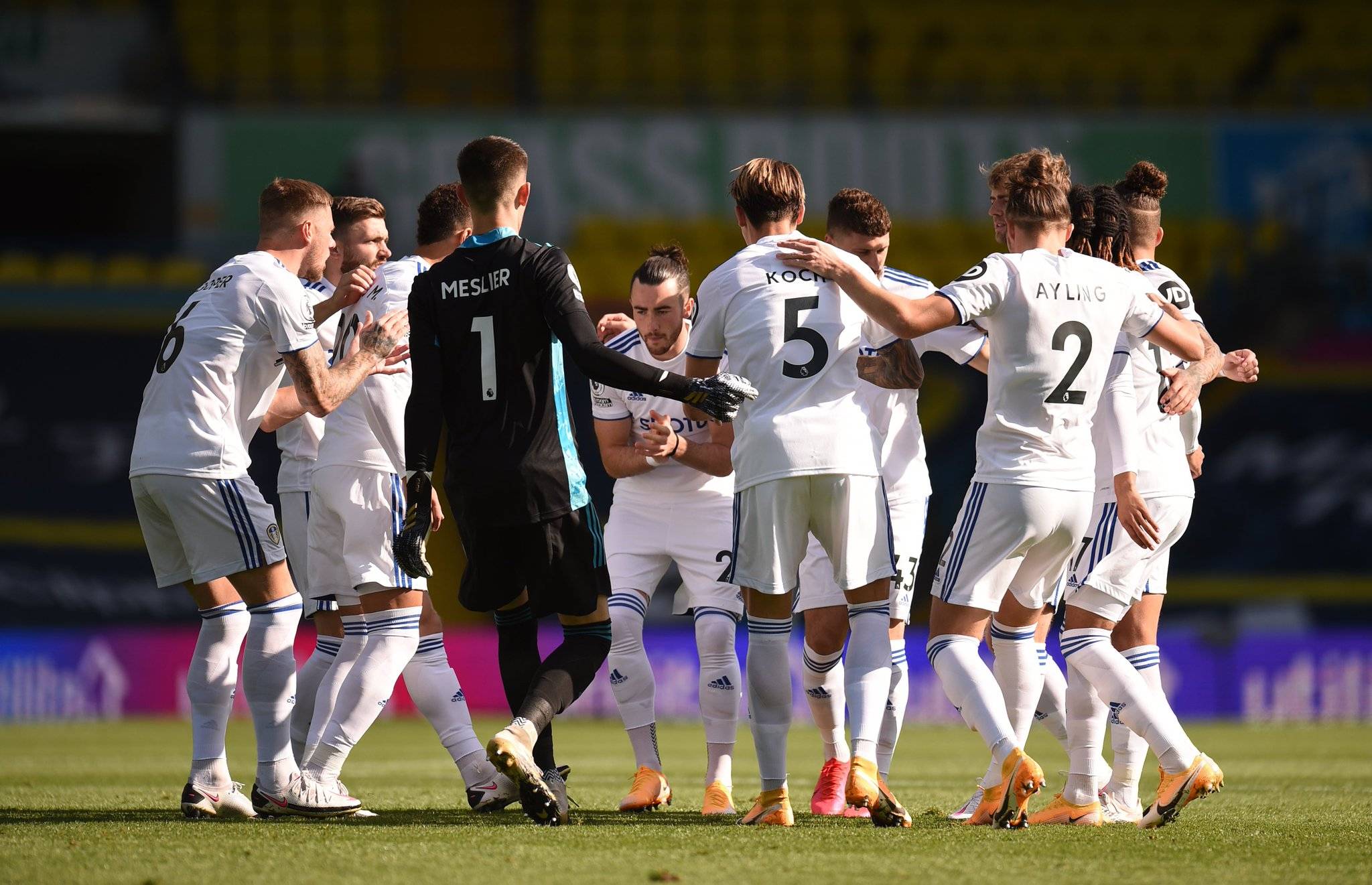 [国]塞尔吉尼奥压哨驰援 伊万科维奇展笑颜.